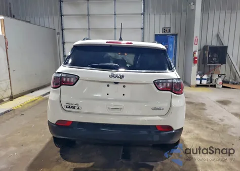 2021 Jeep Compass Latitude z USA, uszkodzony, nr VIN 3C4NJDBB6MT579559